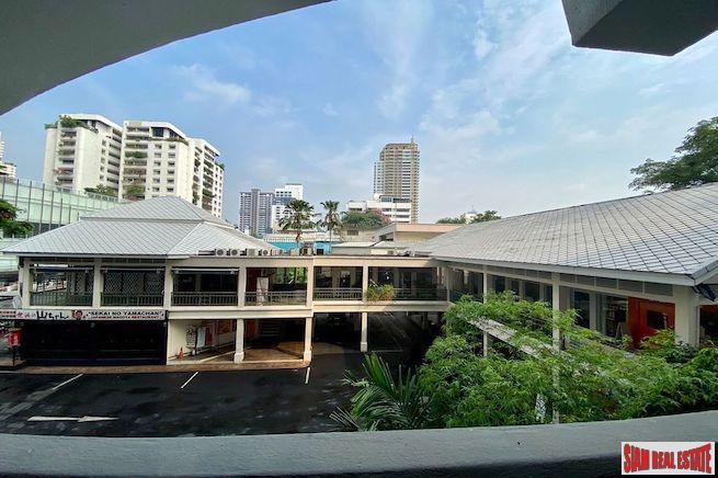 Royal Castle Sukhumvit 39 | Spacious Three Bedroom Condo with Built-in Furniture for Sale in Phrom Phong-7