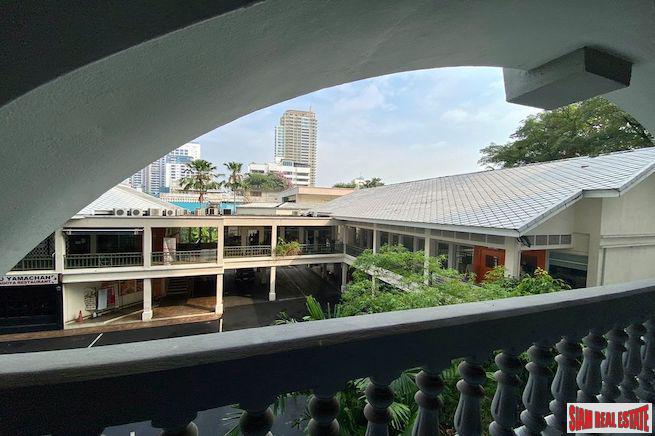 Royal Castle Sukhumvit 39 | Spacious Three Bedroom Condo with Built-in Furniture for Rent in Phrom Phong-12