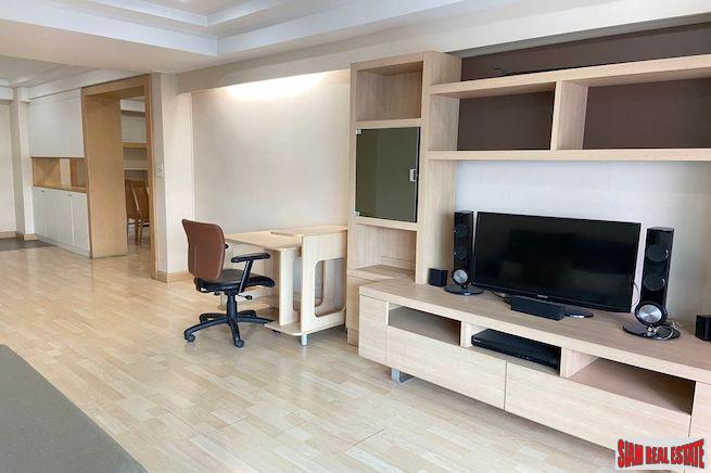 Royal Castle Sukhumvit 39 | Spacious Three Bedroom Condo with Built-in Furniture for Rent in Phrom Phong-5