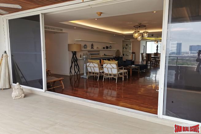 Sukhumvit Casa Condominium | Special Penthouse Unit for Sale with Views of the Benjakiti Lake and the Forest Park-9