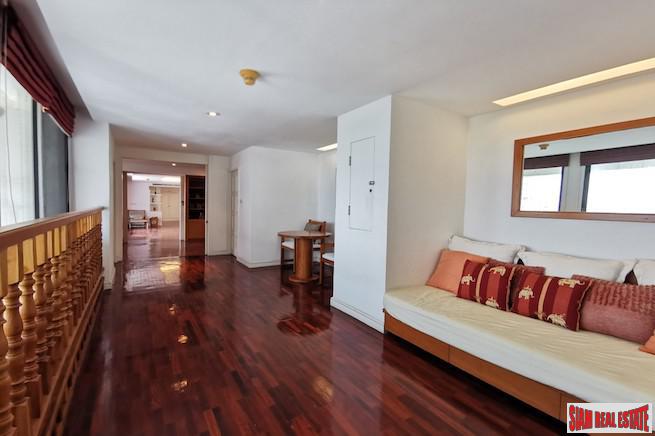 Sukhumvit Casa Condominium | Special Penthouse Unit for Sale with Views of the Benjakiti Lake and the Forest Park-3
