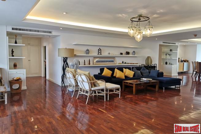Sukhumvit Casa Condominium | Special Penthouse Unit for Sale with Views of the Benjakiti Lake and the Forest Park-4
