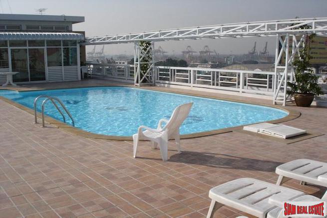 S Condo Sukhumvit 50 | Spacious Two Bedroom Condo for Sale in a Low-Rise Building - Onnut-1
