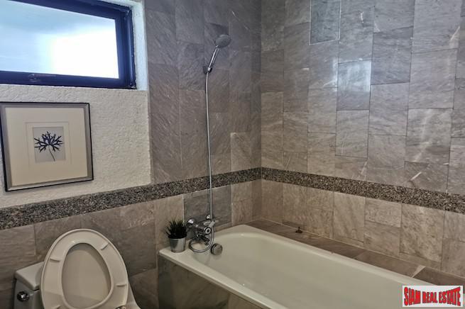 Las Colinas | Elegant & Spacious Two Bedroom Condo for Sale in Asoke-5