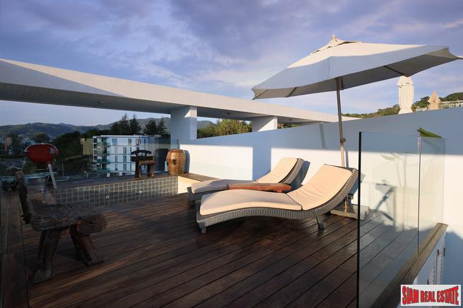 Absolute Twin Sands | Fantastic One Bedroom Penthouse with 180 Degree Sea Views for Sale in Patong-11