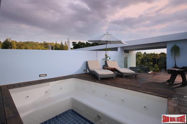Absolute Twin Sands | Fantastic One Bedroom Penthouse with 180 Degree Sea Views for Sale in Patong-13