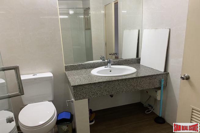 Baan Sukhumvit 36 | Two Bedroom with Unblocked Views for Sale in Thong Lo - Perfect for Renovation-19