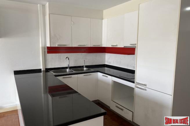 Baan Sukhumvit 36 | Large Two Bedroom Condo for Sale in Thong Lo with Unblocked City Views-12