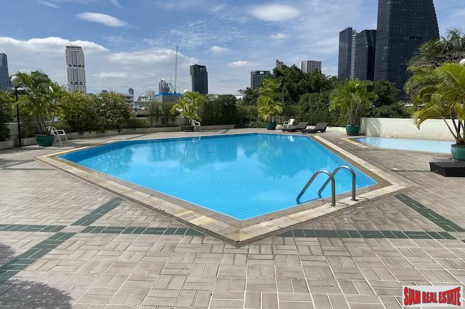 Baan Sukhumvit 36 | Large Two Bedroom Condo for Sale in Thong Lo with Unblocked City Views-24