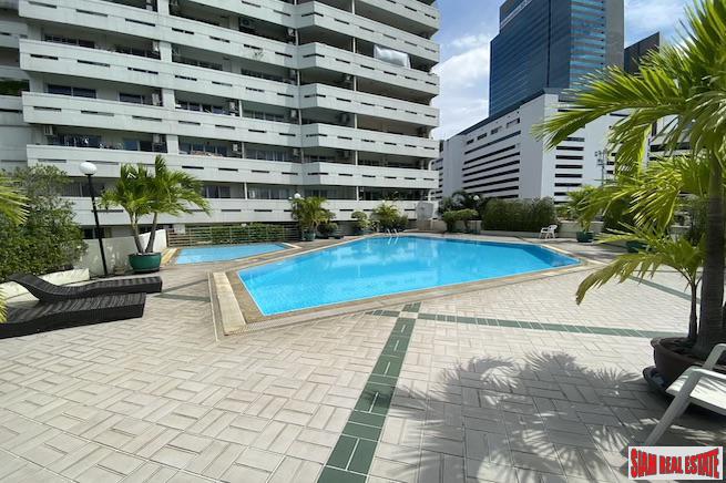 Baan Sukhumvit 36 | Large Two Bedroom Condo for Rent in Thong Lo with Unblocked City Views-0