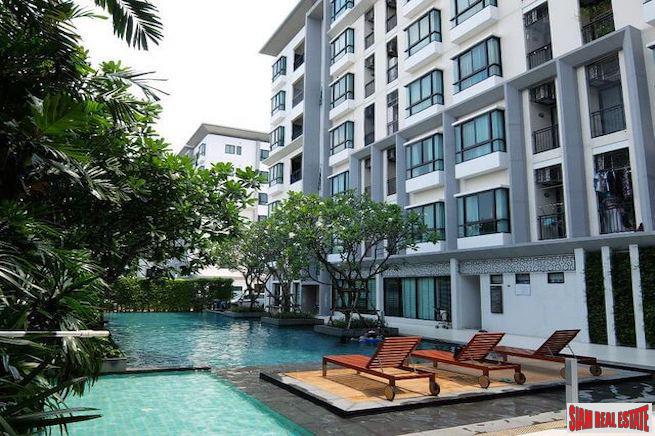 D65 | Comfortable One Bedroom Condo in a Low Rise Building for Sale in Ekkamai-0