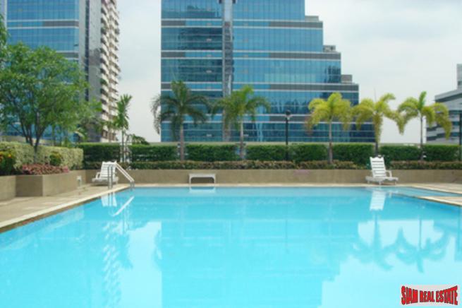 Grand Parkview Asoke | Comfortable One Bedroom Condo on the 27th Floor for Sale-14