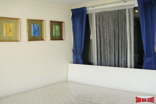 Grand Parkview Asoke | Comfortable One Bedroom Condo on the 27th Floor for Sale-2