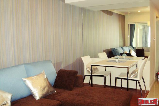 Grand Parkview Asoke | Comfortable One Bedroom Condo on the 27th Floor for Rent-12