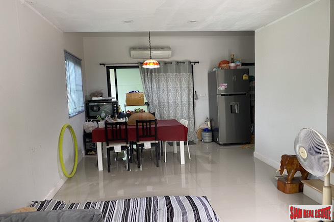 The Connect 35 | Large Two Bedroom Bright & Comfortable Townhouse for Sale in Phatthanakan-9