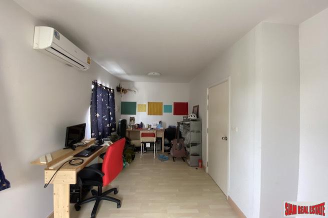 The Connect 35 | Large Two Bedroom Bright & Comfortable Townhouse for Sale in Phatthanakan-19