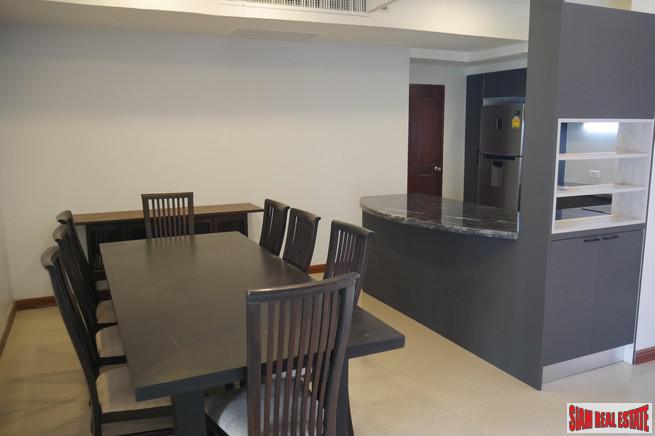 Loch Palm Courtyard | Glorious Five Bedroom Home with a Private Pool for Sale-12