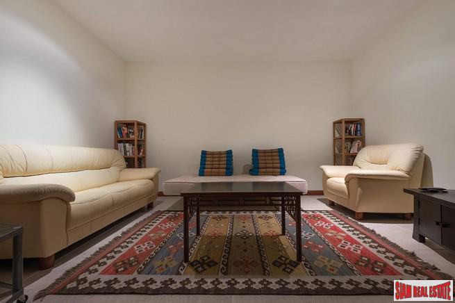 Loch Palm Courtyard | Glorious Five Bedroom Home with a Private Pool for Sale-21