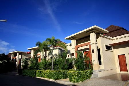 Newly Built 1 to 2 Bedroom Modern Thai Houses For Sale with Swimming Pool at Nai Harn, Phuket-2