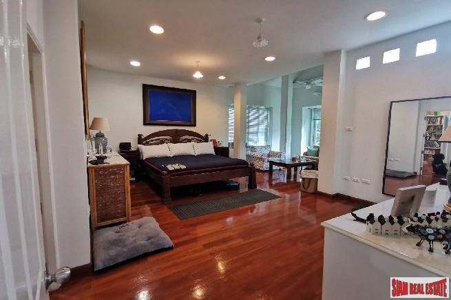 Spectacular Six Bedroom, Newly Renovated House for Rent, 500 sqm Residence at Sukhumvit 39-16