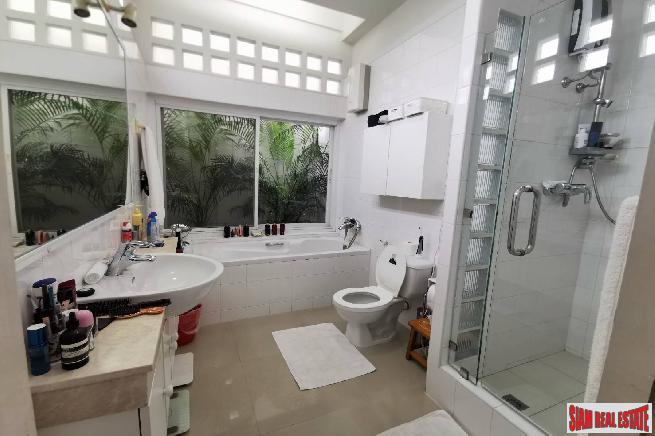 Spectacular Six Bedroom, Newly Renovated House for Rent, 500 sqm Residence at Sukhumvit 39-17