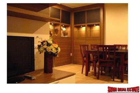 Life @ Sathorn 10 | Lovely 2 bedroom, 2 bathroom Fully Furnished Condo for Rent on 11th floor-2
