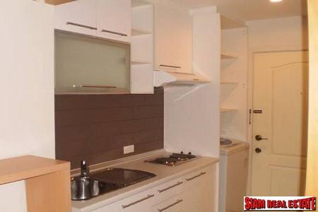 Cozy living of Studio unit, 1 Bathroom, on 16th floor at Grand Park View Asok, Sukhumvit 21-1