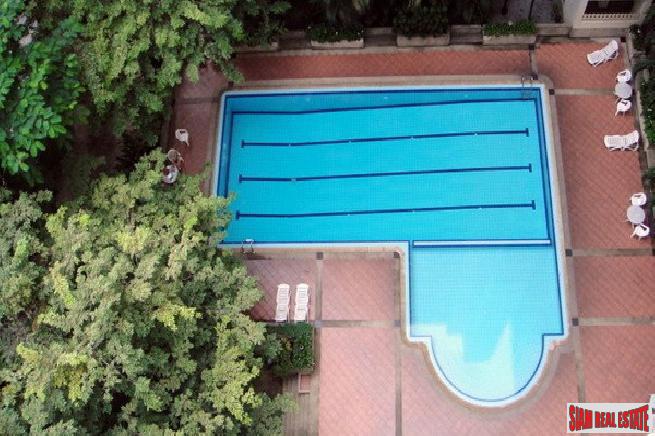 Saranjai Condominium | Impressive 3 Bedroom Sukhumvit Condo with Scenic Roof Garden-17