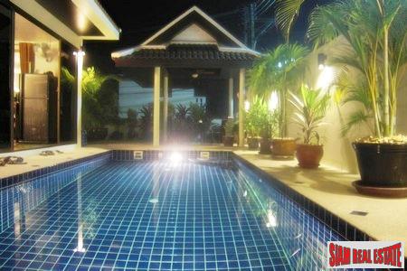Balinese Style Three Bedroom Pool Villa near Loch Palm Golf Course in Kathu-0