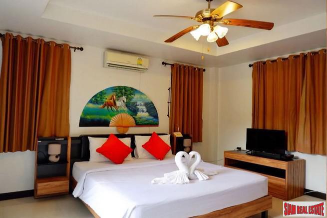 Balinese Style Three Bedroom Pool Villa near Loch Palm Golf Course in Kathu-8