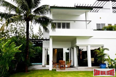 Grove Gardens Townhome | Modern Sea View 3 Bedroom Townhome on Golf Course in Cape Yamu
