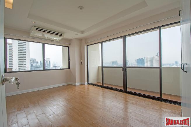 Casa Viva | Newly Renovated Stunning 3 Bed Corner Unit Condo at Ekkamai Soi 12-11