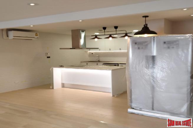 Casa Viva | Newly Renovated Stunning 3 Bed Corner Unit Condo at Ekkamai Soi 12-29