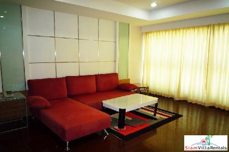 Paholyothin Place | Stunning 3 bedroom, 3 bath 135 sqm. Condo for Rent only 2 Minutes Walk to Ari BTS Station-0