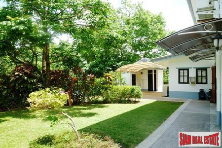 Anuphas Golf Ville | Three Bedroom Mountain View House with Pool in Kathu-3