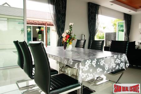 Luxury Three-Bedroom Pool Villas in Boat Lagoon Development-1