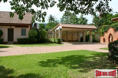Spacious Three Bedroom House Plus Guest House in Rawai-9