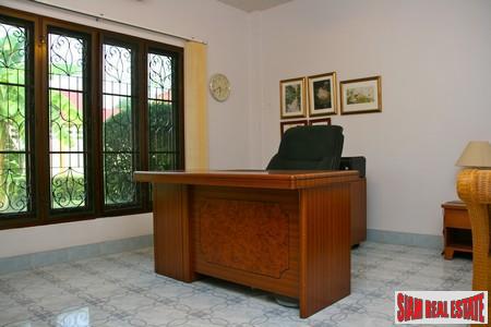 Spacious Three Bedroom House Plus Guest House in Rawai-15