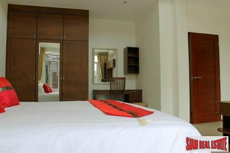 Three-Bedroom Townhomes with Jacuzzi Roof Terraces in Rawai-7