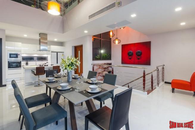Three- to Four-Bedroom Townhome with Sea View Rooftop Pool in Rawai-3