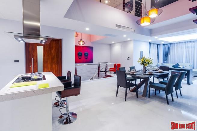 Three- to Four-Bedroom Townhome with Sea View Rooftop Pool in Rawai-4
