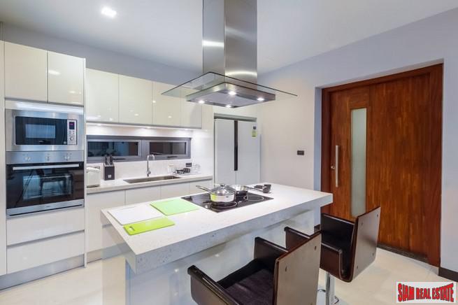 Three- to Four-Bedroom Townhome with Sea View Rooftop Pool in Rawai-5