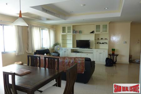 Witthayu Complex | Large Two Bedroom Condo for Sale Near Phloen Chit BTS-4