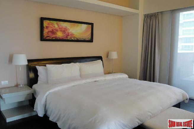RENTED Two Minutes Walk To Radjadamri BTS Station,-13