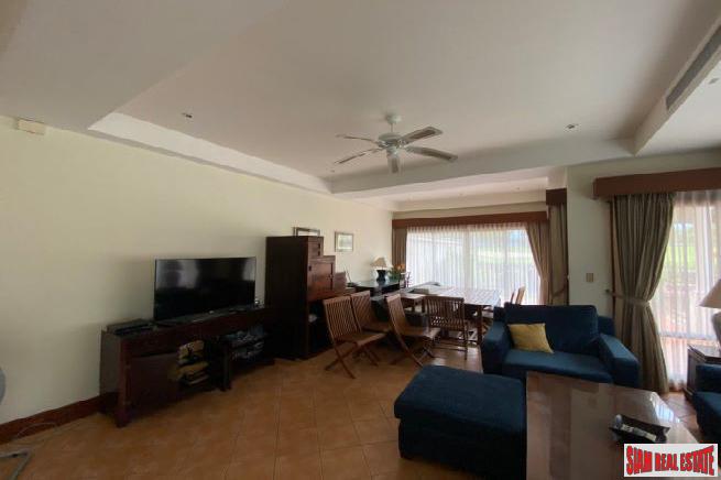 Contemporary three-bedroom villa with private pool in Laguna-14