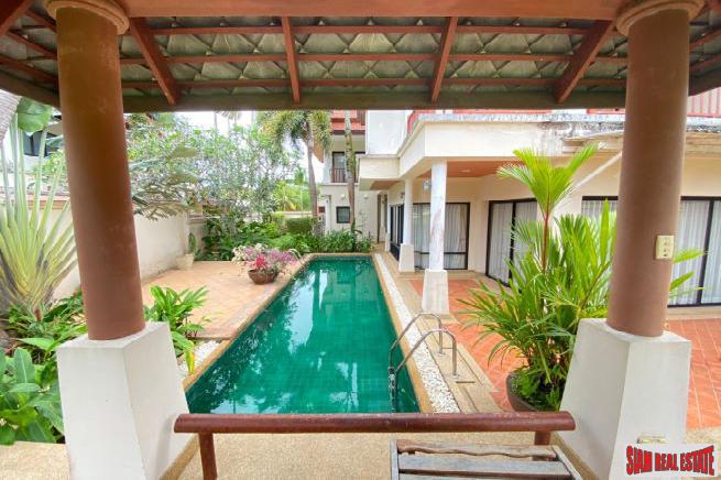 Contemporary three-bedroom villa with private pool in Laguna-19