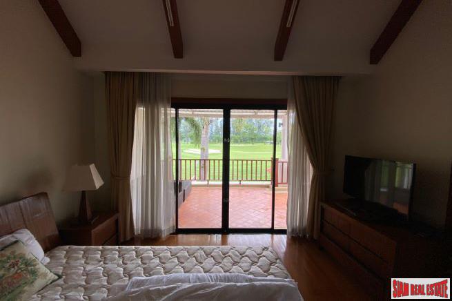 Contemporary three-bedroom villa with private pool in Laguna-2